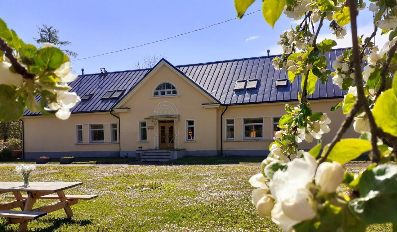 Отель Kuelalistemaja Kukruse Residents Кохтла-Ярве Экстерьер фото