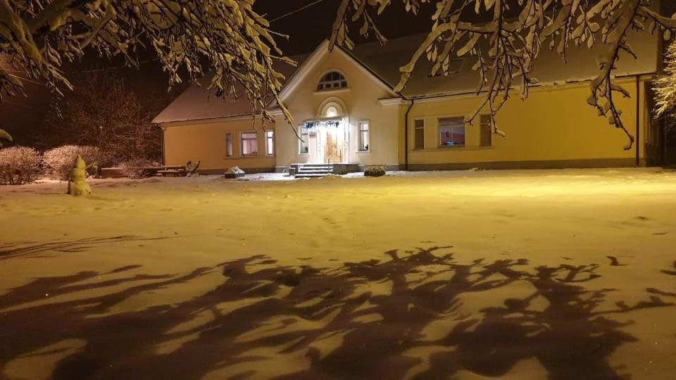 Отель Kuelalistemaja Kukruse Residents Кохтла-Ярве Экстерьер фото
