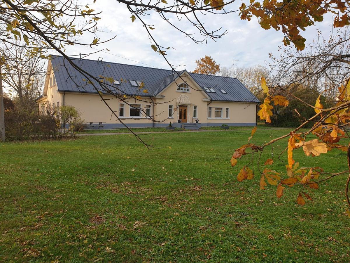 Отель Kuelalistemaja Kukruse Residents Кохтла-Ярве Экстерьер фото
