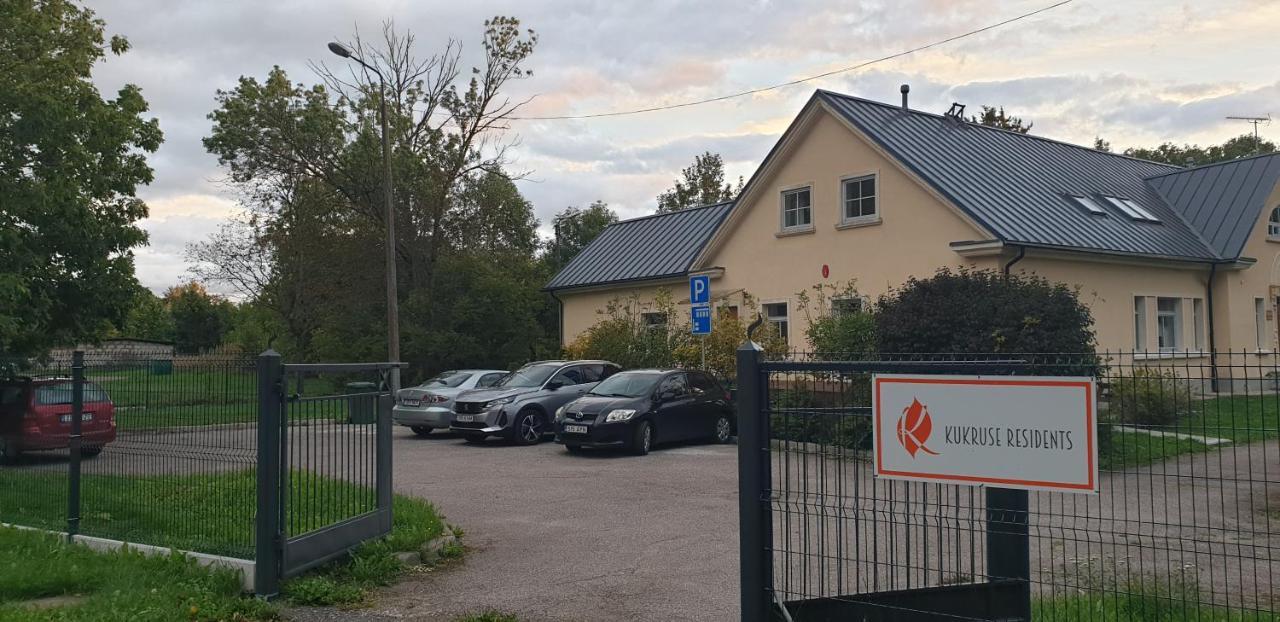 Отель Kuelalistemaja Kukruse Residents Кохтла-Ярве Экстерьер фото