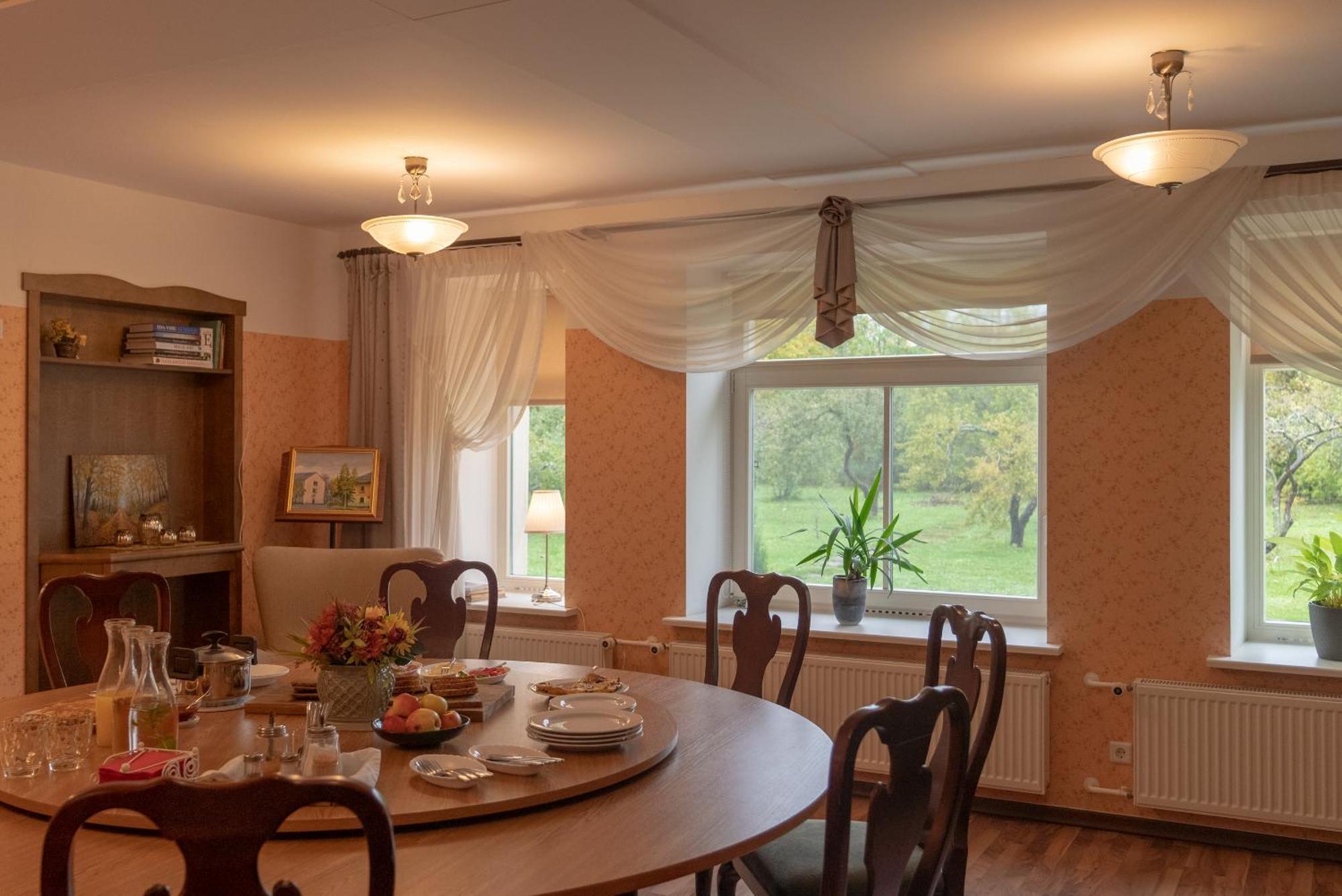 Отель Kuelalistemaja Kukruse Residents Кохтла-Ярве Экстерьер фото